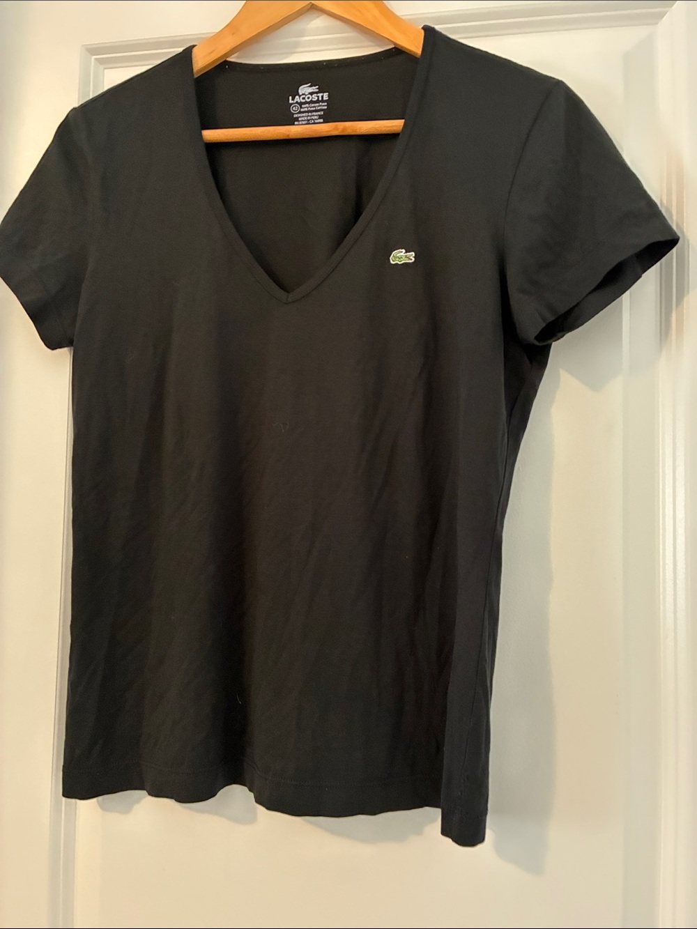 Lacoste Black V-Neck Short Sleeve Tee with Green Crocodile Logo NWT size 42